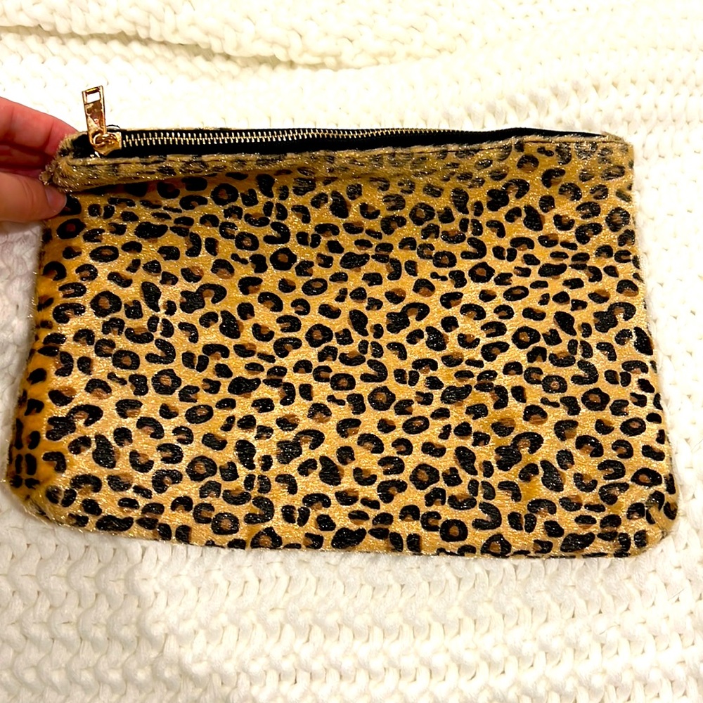 Leonard print clutch ♥️